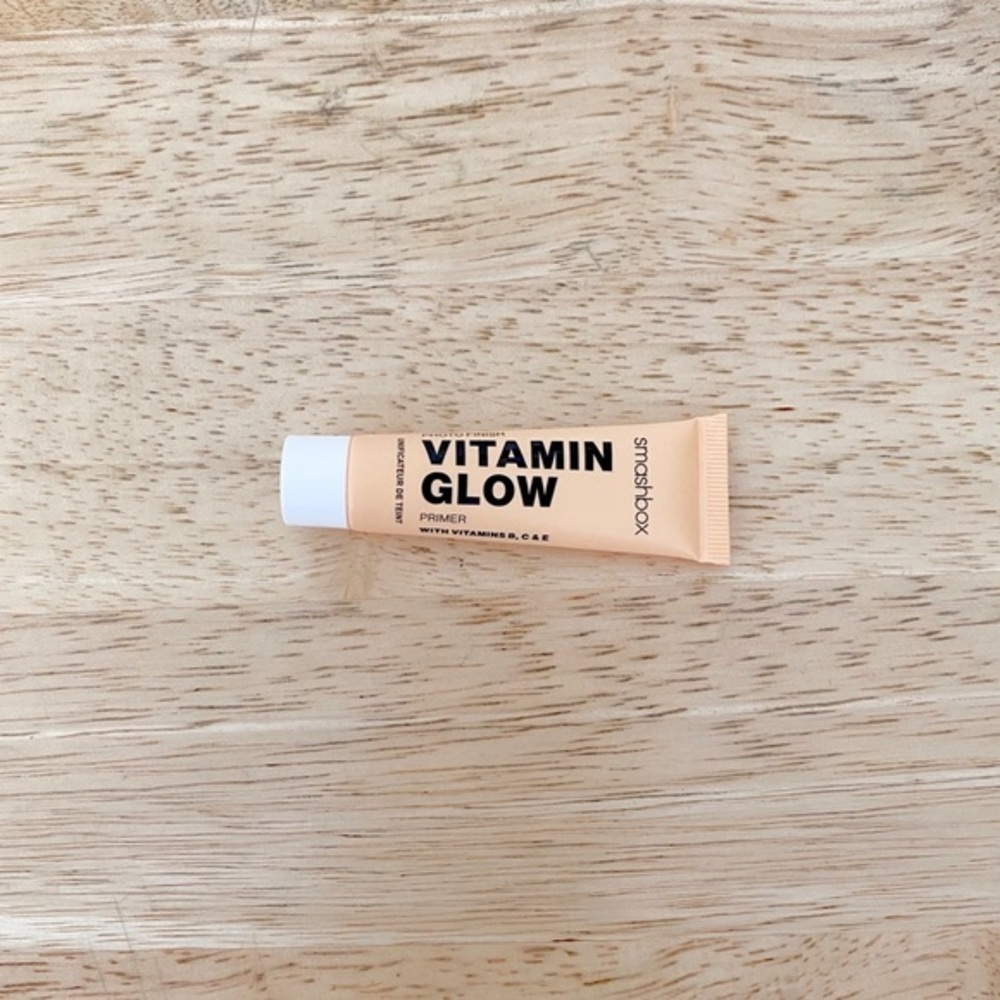 🎀2/16🎀 7 ML Smashbox Vitamin Glow Primer Mini